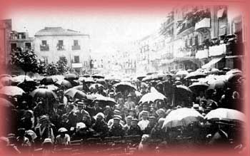 Fotograf&iacute;a del clamor popular del dia de la Coronacion de la Virgen de Monserrate