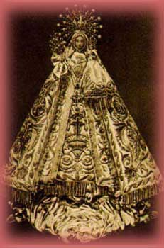 Imagen de Virgen de Monserrate en dorado