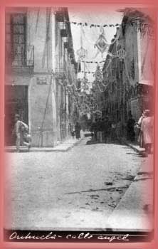 Fotografia de la Calle Angel  en Orihuela en 1920